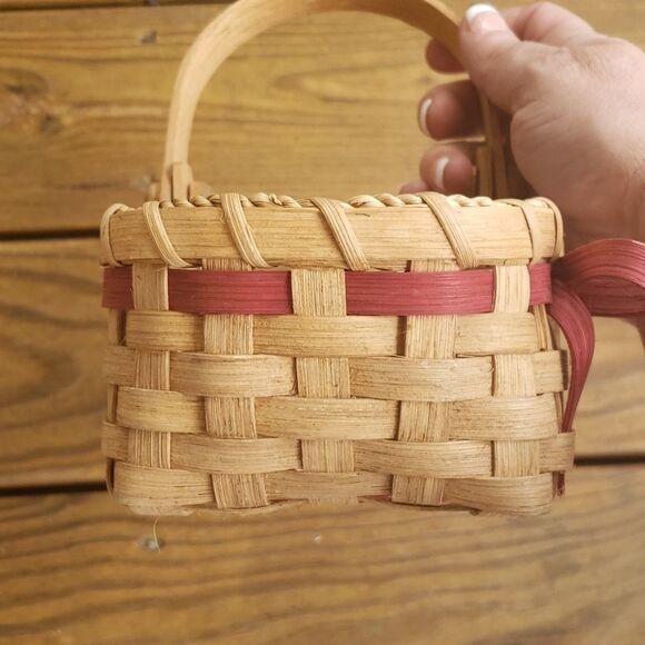Hand Weaved baskets (set of 3) - Picture 8 of 9